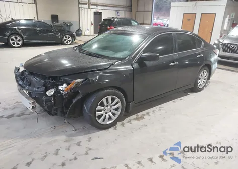2015 Nissan Altima 2.5 S z USA, uszkodzony, nr VIN 1N4AL3AP3FN326465